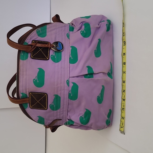 Dooney & Bourke Handbags - EUC Dooney & Bourke Sporty Bag in Lavender & Green Duck Logo Print